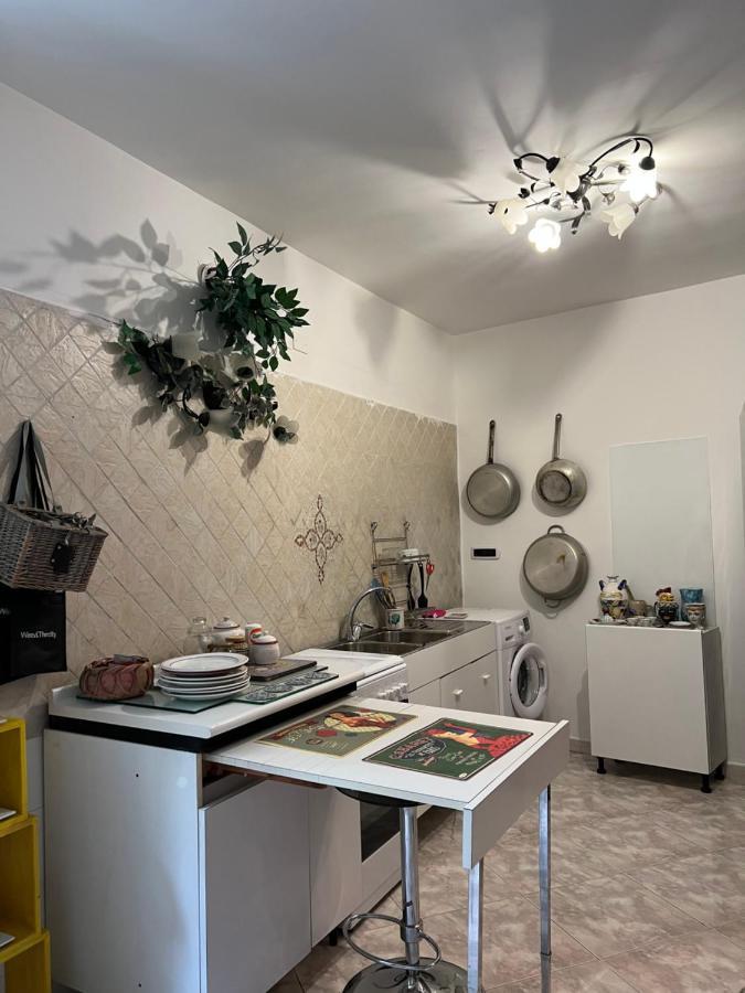 Casa Kamalei, Tra Plebiscito E Lungomare Lägenhet Neapel Exteriör bild