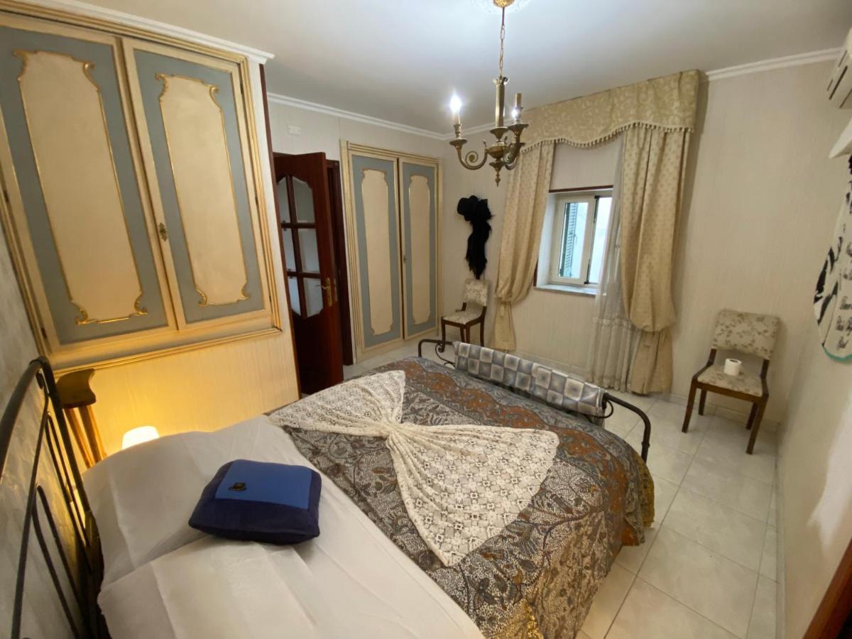 Casa Kamalei, Tra Plebiscito E Lungomare Lägenhet Neapel Exteriör bild
