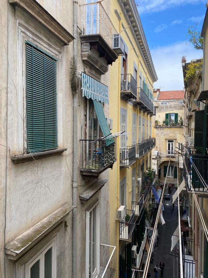 Casa Kamalei, Tra Plebiscito E Lungomare Lägenhet Neapel Exteriör bild